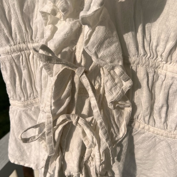 Rue Stiic hemp/cotton blend tie front top. In excellent condition - Picture 2 of 5